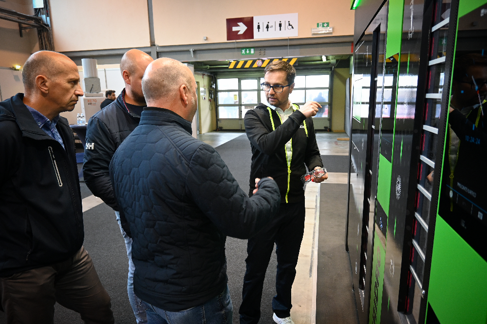 Razstavni prostor Fridro in predstavitev Full Service